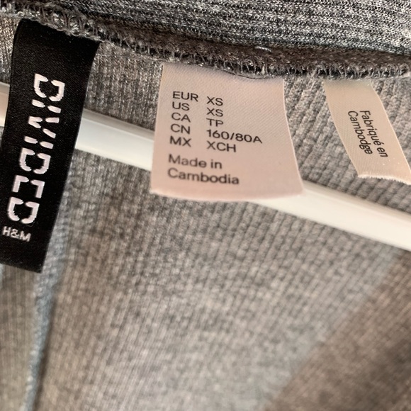 H&M grey cardigan, 3/4 sleeve - Picture 3 of 3